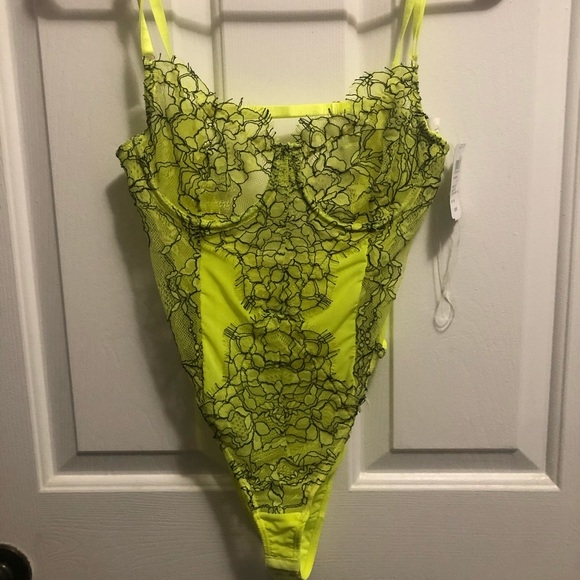 Neón Yellow Bodysuit - Picture 1 of 3